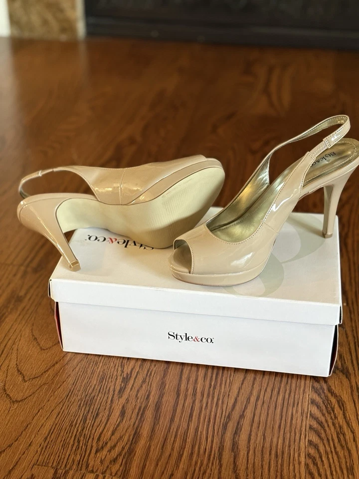 裸色漆皮,露趾,露背高跟鞋。 Style & Co. — 第 3/4 张图片