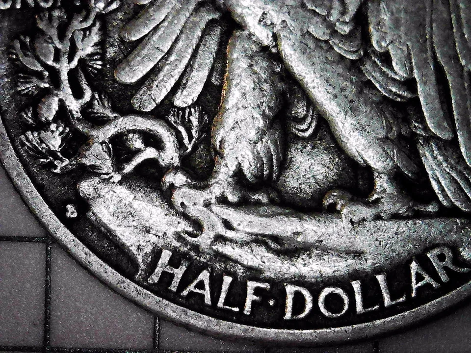 1933-S Walking Liberty Half Dollar - TOUGHER DATE - Extra Fine Example Coin! - Image 4 of 4