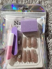 NAILSLATION Medium Square Beige Glitter 3D Diamond Press-On Nails Glue Included