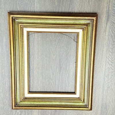 Vintage Beautiful Wood 11'' x 14'' Victorian Green Accent Linen Trim