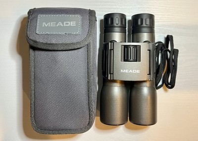 Meade 8x32 TravelView Mini Folding Roof Prism Binocular 311ft./1000yds w/Case
