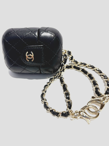 CHANEL BLACK LEATHER AIRPODS CASE /BAG CHARM W’ CHAIN AP1830-AUTUMN/WINTR 2020 - Photo 5 sur 6
