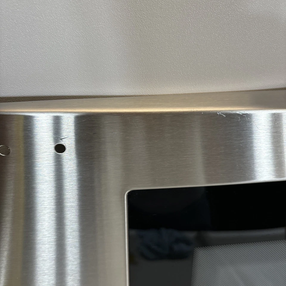 Thermador Range Oven Door Stainless With Black Window No Dents. - Image 2 of 3