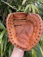 Mizuno FB-5 Vintage Red Cup World Win Hardbal...