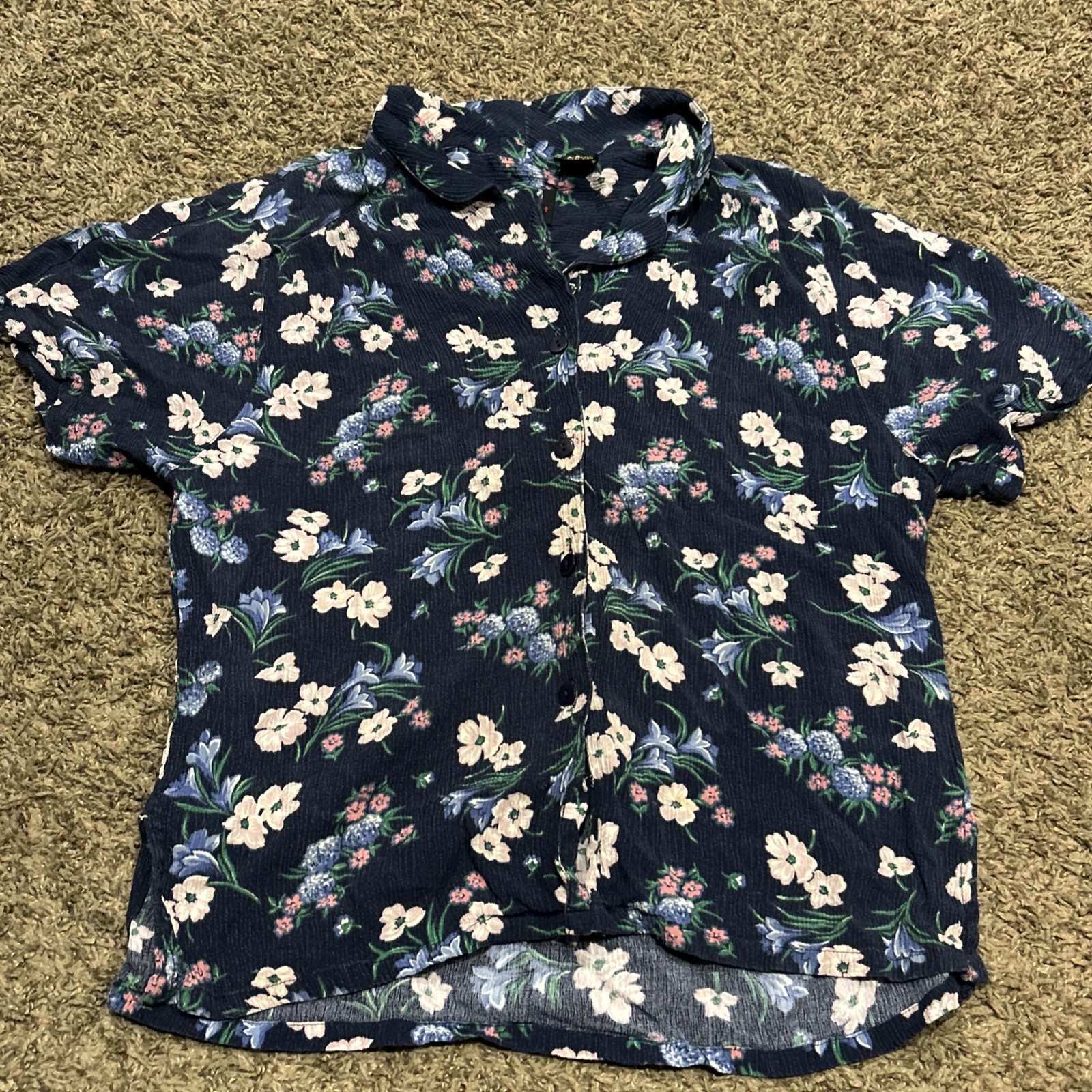 VTG Liz Sport Women’s M Rayon Floral Button Up Short Sleeve Shirt B31