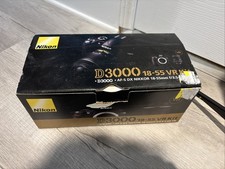 Nikon D3000 18-55 VR kit With Tripod