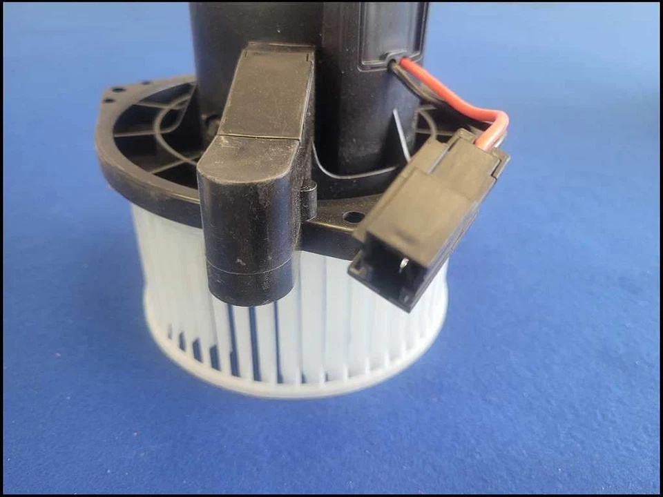 2003-2006 Chevrolet SSR Pickup Truck Front Blower Motor Fan 2687 - Image 4 of 4