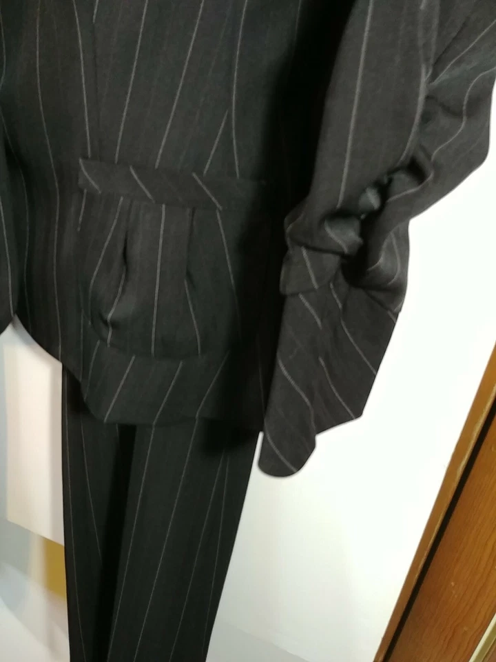 Bisou Bisou Women's 2-pc. Pant Suit, Size 10P, Ruched Details, Pinstripe, #3015 - Image 3 of 4
