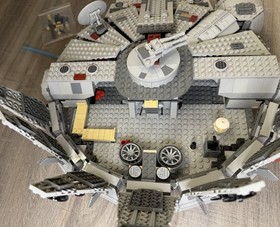 LEGO Star Wars: Millennium Falcon 7965 100% Complete w box