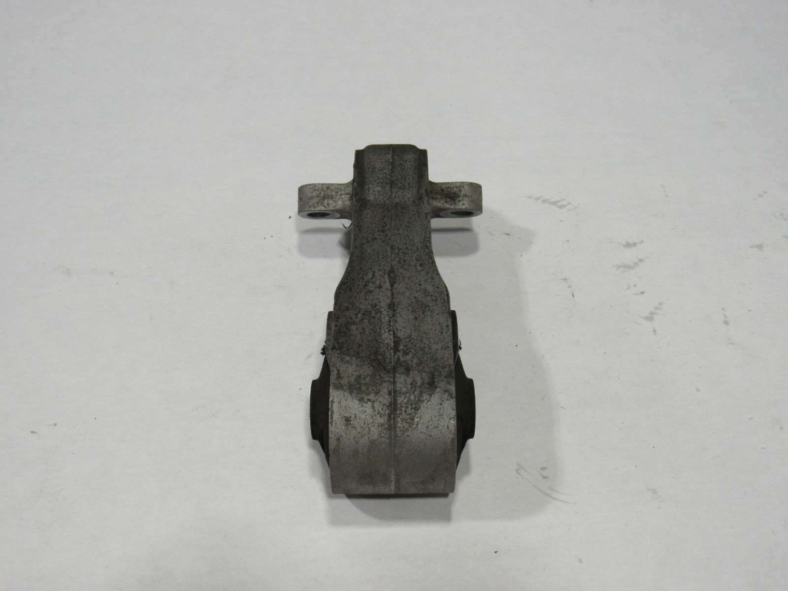 14-20 BMW I8 2015 1.5L Engine Transmission Gearbox Mount Bracket Support ;:M