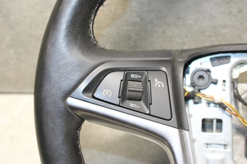 Opel Meriva B Astra J Lenkrad Lederlenkrad beheizt 13351025 13300473 - Bild 3 von 4