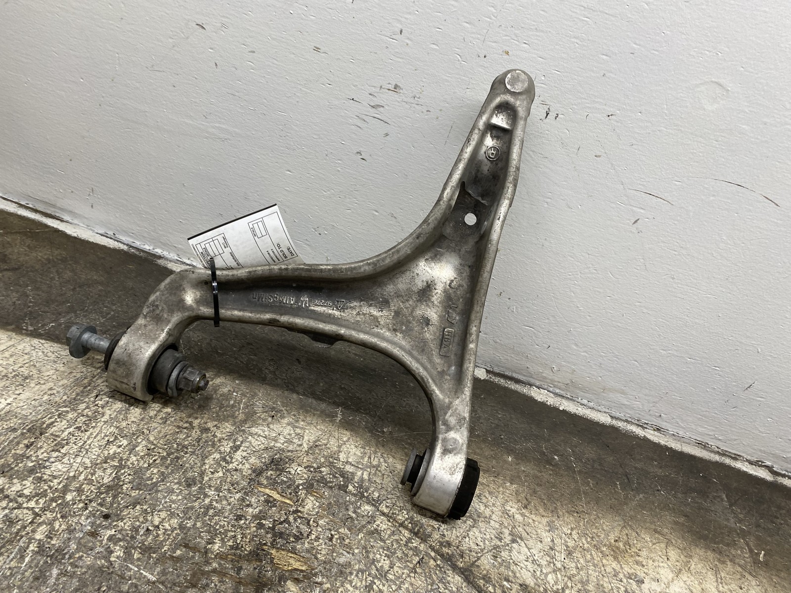 Maserati Levante 2017-2024 FRONT+LEFT+LOWER Control arm