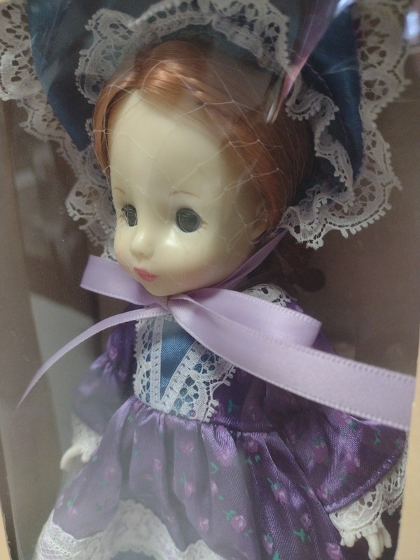 Millicent Victorian Ladies Collector's Series Vinyl 8" Doll ideal toys 1984 NRFB