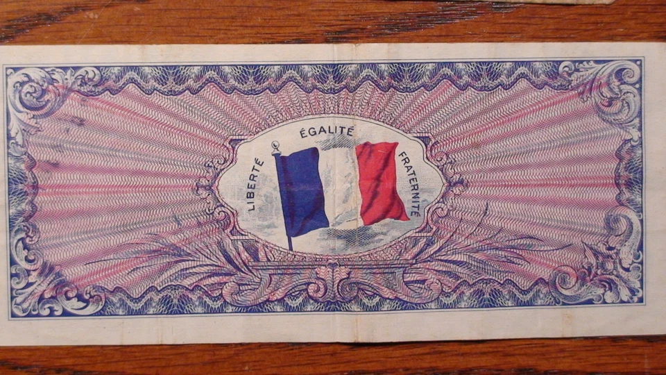 TWO 1944 ALLIED MILITARY FRANCE 100 FRANCS MILITARY PAYMENT CERTS 100FR NOTES! - Image 4 of 4