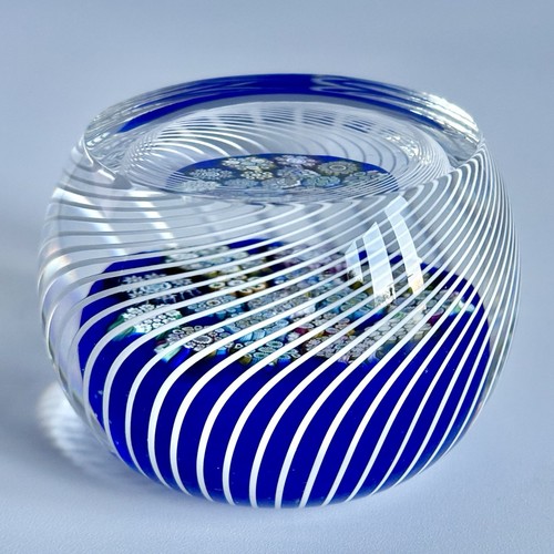 Peter McDougall Faceted Latticino Swirl Complex Millefiori Paperweight - Picture 5 of 6
