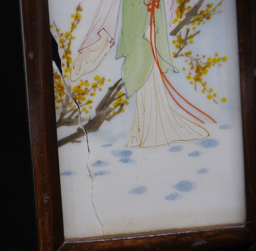VINTAGE CHINESE TABLE SCREEN w HAND PAINTED PORCELAIN PANELS, WOMEN, INSCRIBED - Picture 6 of 12