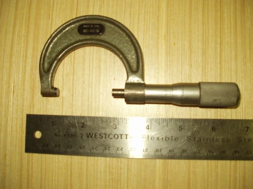 Mitutoyo #103-136 1-2" Micrometer
