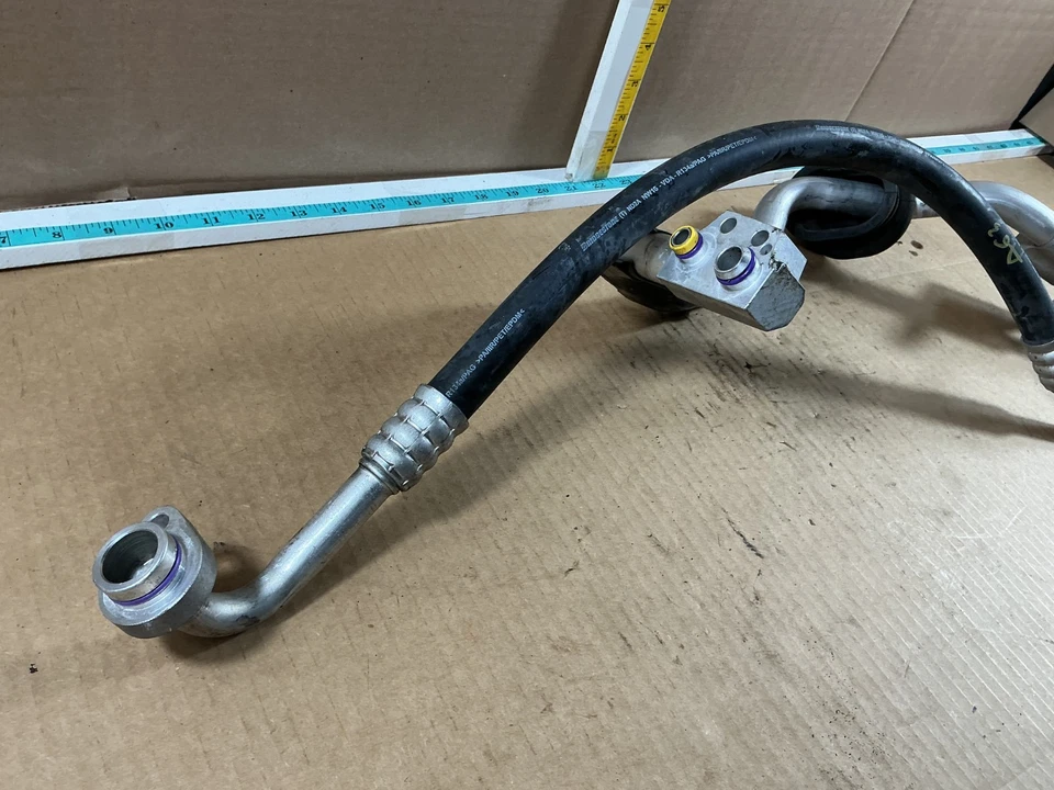 Tubo de manguera de línea de aire acondicionado Audi A5 2009-2016 8K1260712K OEM Foto 2 de 4