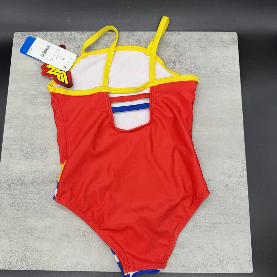 Купальник цельный для девочек DC Comics Wonder Woman супергерой КРАСНЫЙ UPF 50 - Изображение 2 из 4