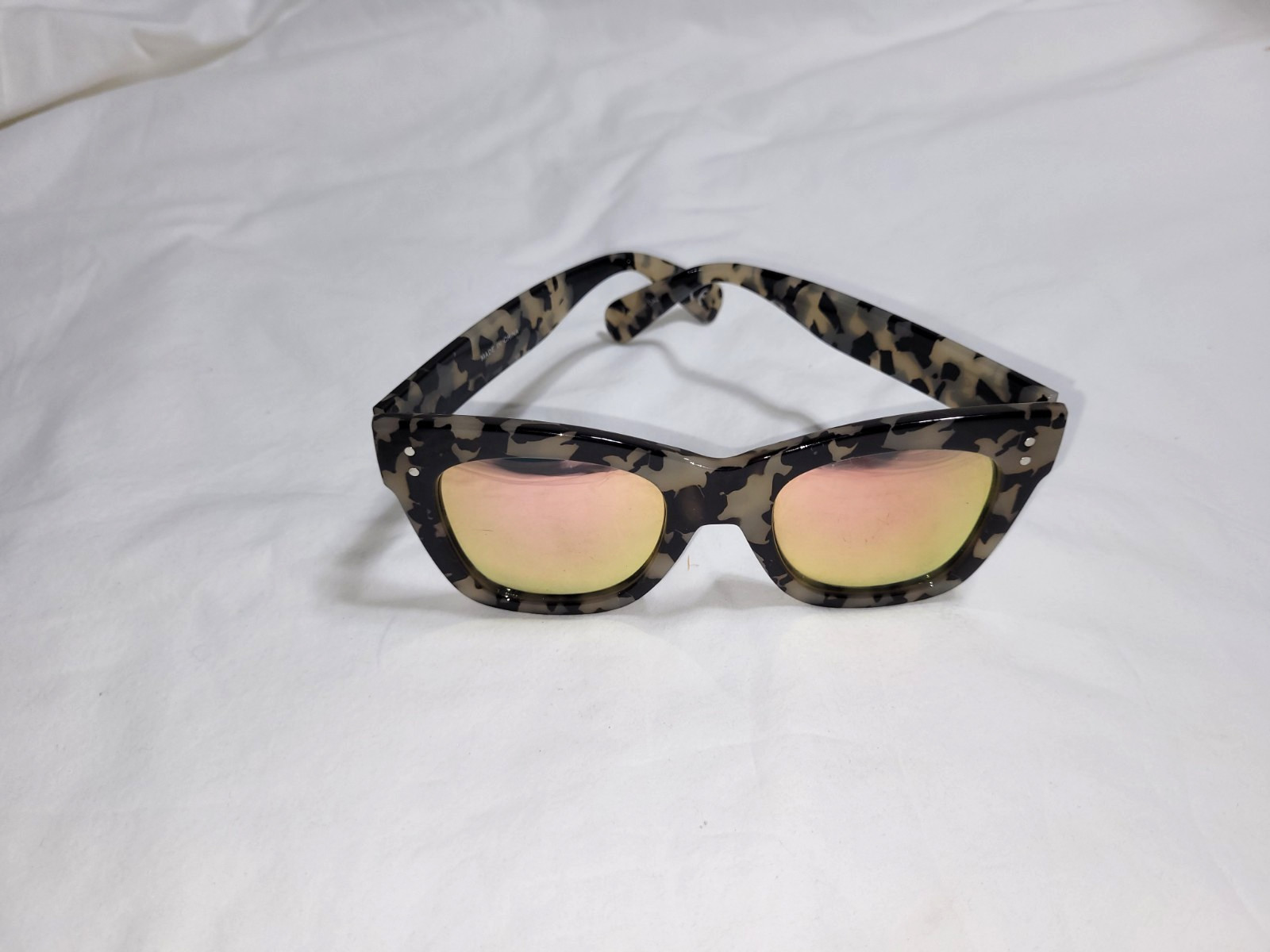 Vans Discontinued Sunny Dazy Square Cat Eye Frame Sunglasses thumbnail 2