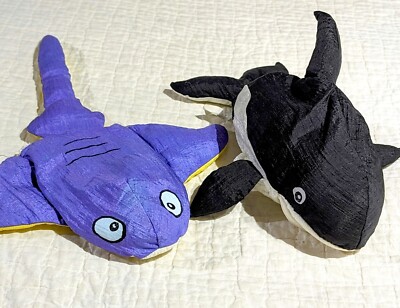 (2) Vintage Plush Hand Puppets Marine Sting Ray And Orca Killer Whale Free Willy