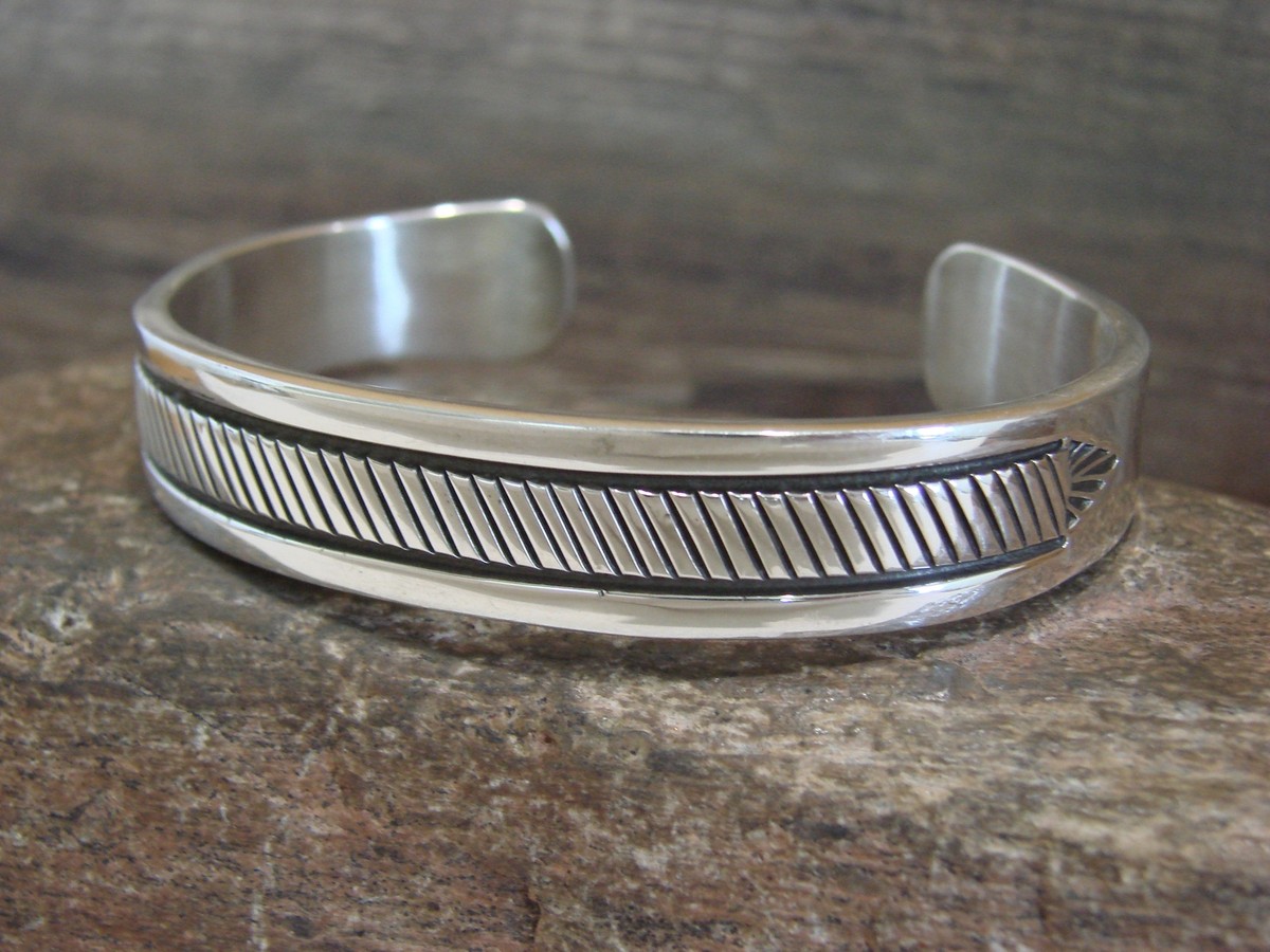 アクセサリー Indian Jewelry Stamp work Silver Bangle Navajo Silver Bangle Stamp Work SV925 Handcrafted Native
