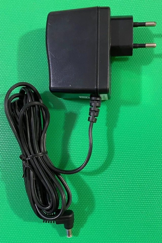 ALIMENTATORE D-LINK Mod. JTA0302F-E Input 100-240V 50-60Hz, Out 5V 3A - Immagine 3 di 4