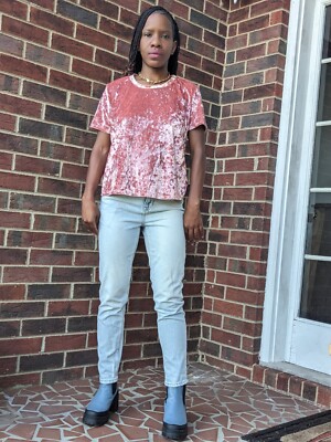 Vintage Soft Pink Short Sleeve Velvet Top - M