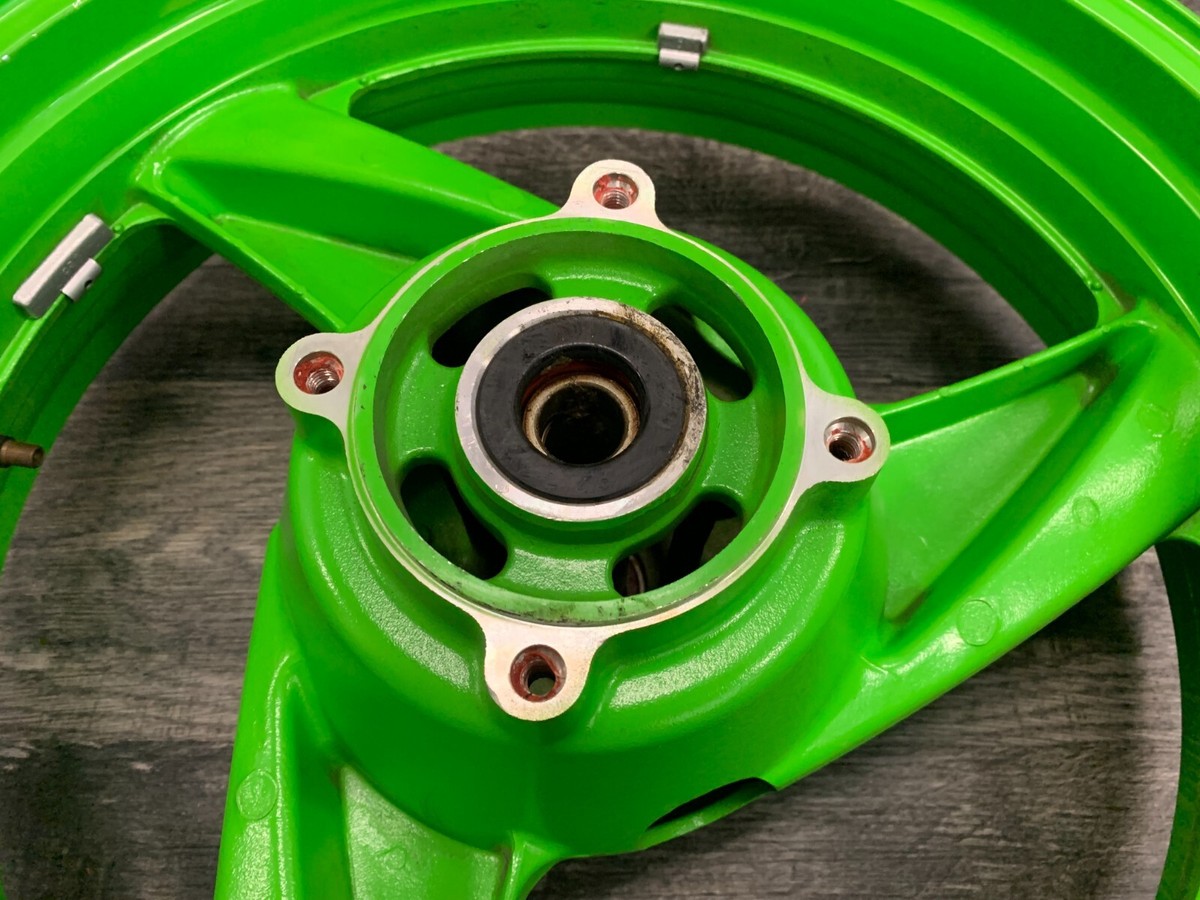 なお Kawasaki ZX600 ZX6E Ninja ZZR600 OEM Rear Wheel Rim - STRAIGHT