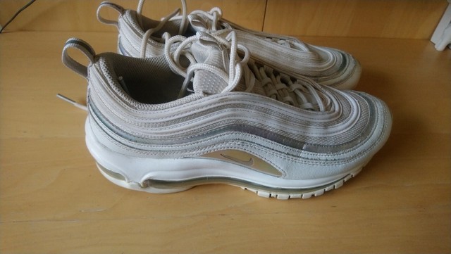 nike red windbreaker