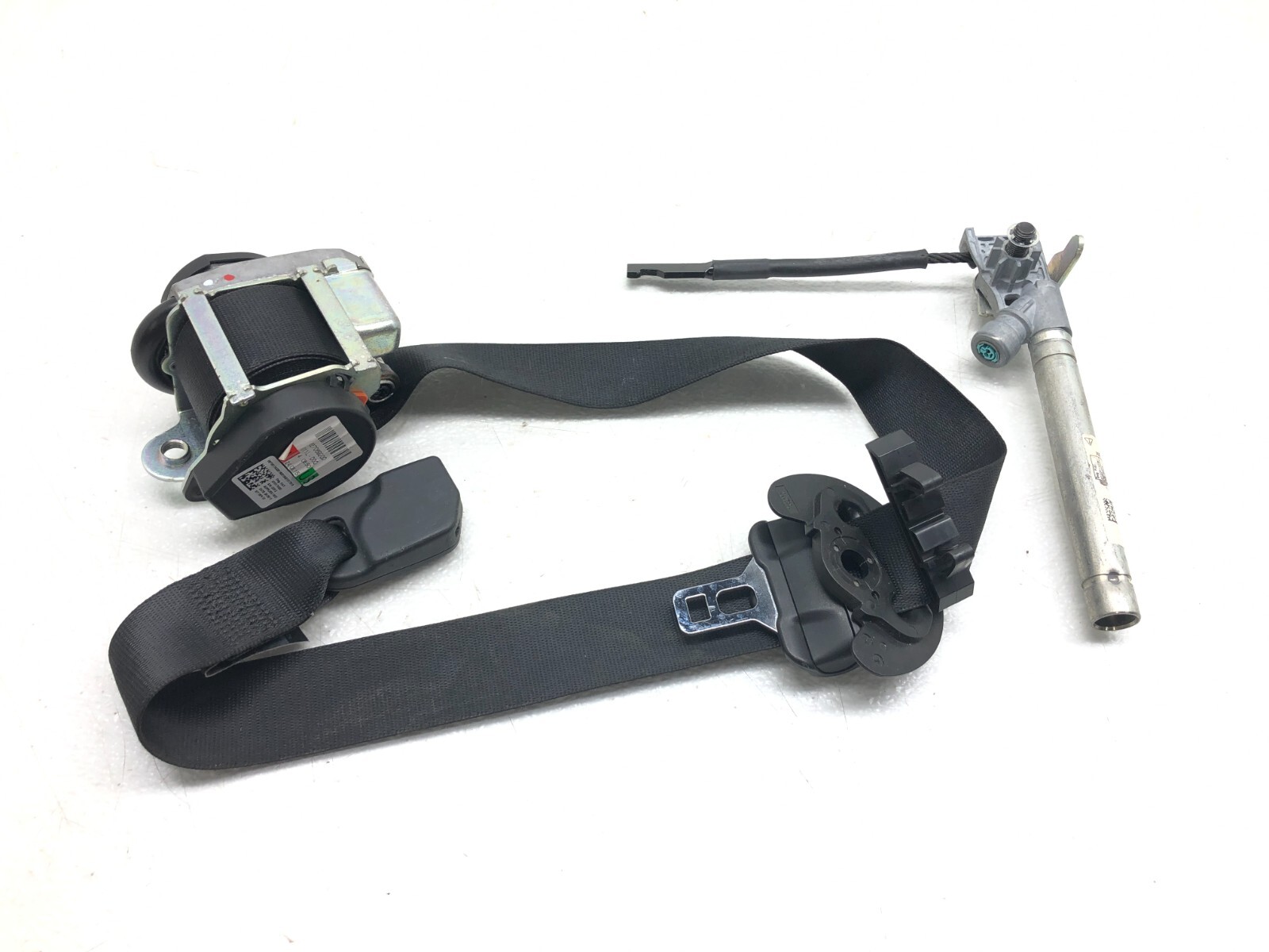 2014-2019 MASERATI GHIBLI S LEFT DRIVER FRONT SEATBELT RETRACTOR OEM.