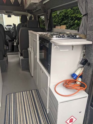 ford transit custom camper van with toilet compartment - Picture 6 of 13