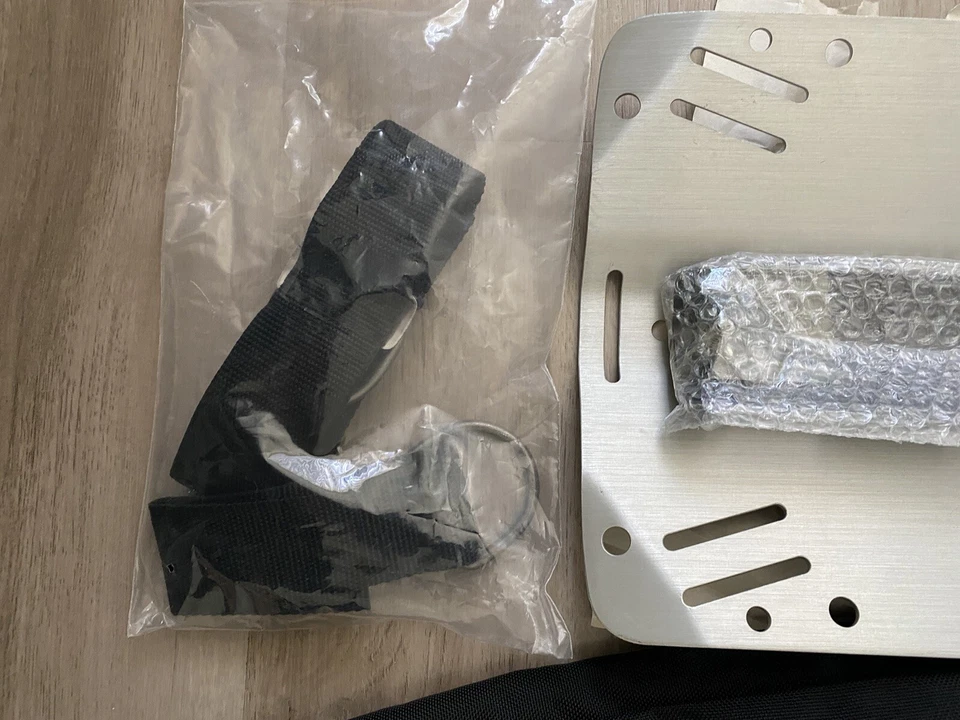 IST Dolphin Tech Tanque Único Básico, Vejiga Única BCD, Placa Trasera de Aluminio Foto 4 de 4