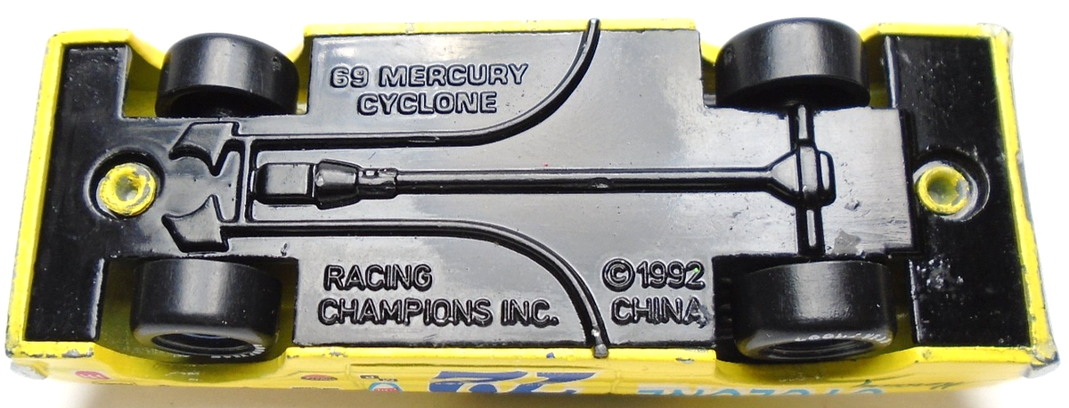 1997 RACING CHAMPIONS '69 MERCURY CYCLONE BENNY PARSONS 72 YELLOW