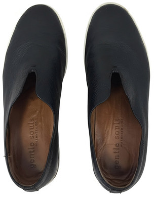 GENTLE SOULS Kenneth Cole Halden Black Leather Plat. Sneakers Slip-on Size 8 EUC