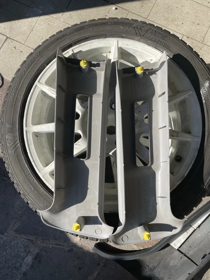 Subaru Sti 2004 Interior Plastic - Photo 2/4