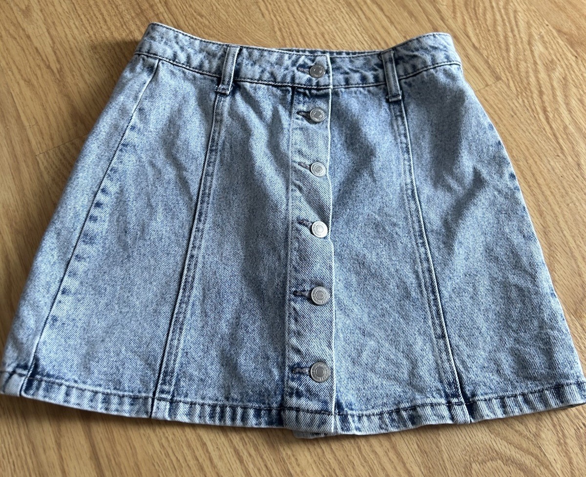 Forever 21 Denim Mini Skirt Jr./Women's Size Small Light Wash Button Closure