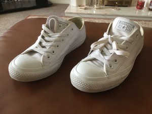 white converse trainers size 5