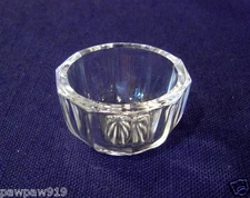 PRESSED GLASS INDIVIDUAL OPEN SMALL CELLAR SALT 10 SIDED PANELLED VINTAGE P10
