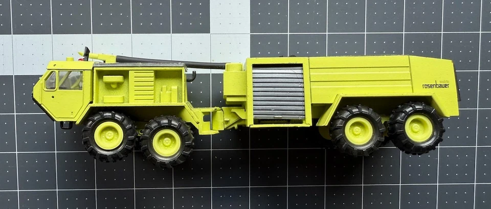 Conrad 5511 Oshkosh Rosenbauer Viper Crash / Fire Engine Vehicle *SOME DAMAGE! - Image 4 of 4