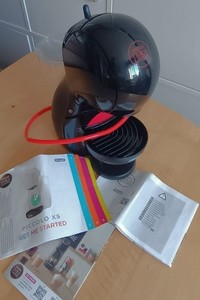 De'Longhi Dolce Gusto Piccolo XS Pod Kaffeemaschine - Schwarz EDG210.B - Sehr Gut C
