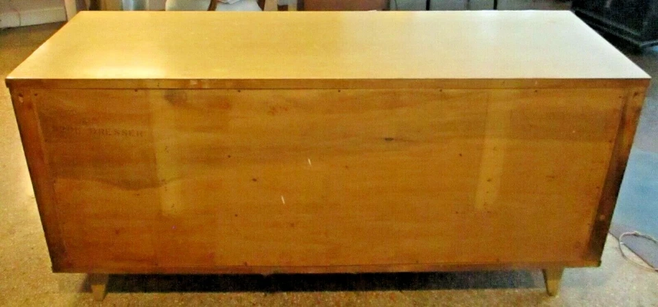 Cómoda American of Martinsville Bali-Hi Mid-Century imitación bambú Merton Gershun Foto 4 de 4