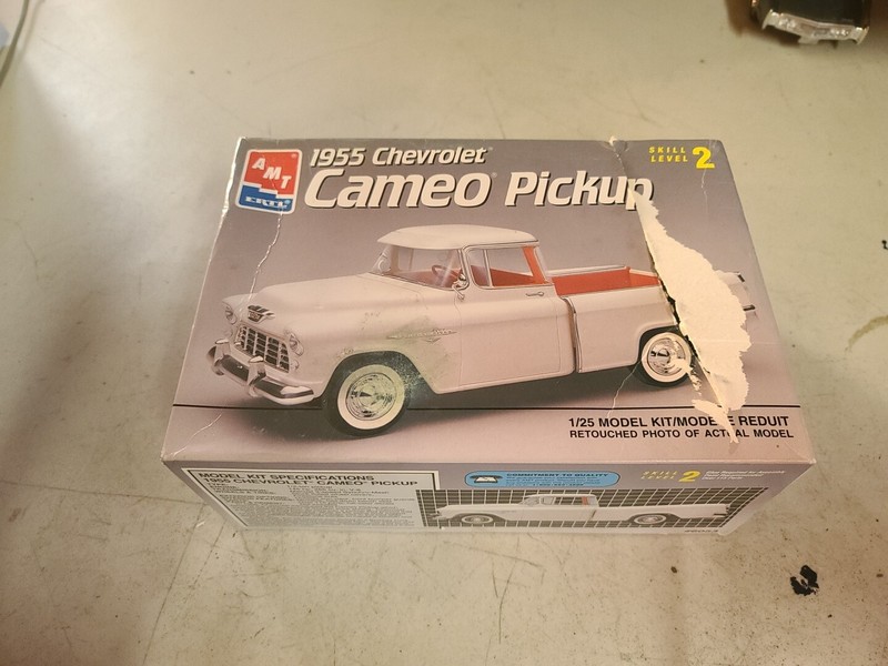 AMT/Ertl 1955 Chevrolet Cameo Pickup Vintage 1991 1/25 Model Kit Open Box 