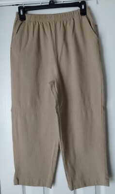 Blair Ladies Capri Pants-Size 8-Light Brown