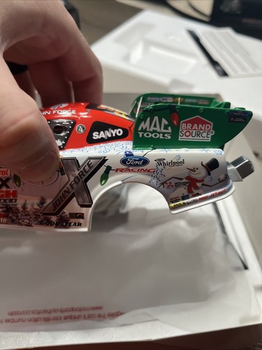 2008 Mustang John Force Christmas Car SIGNED 1/24 Summit Motorsport Park - Picture 12 of 17