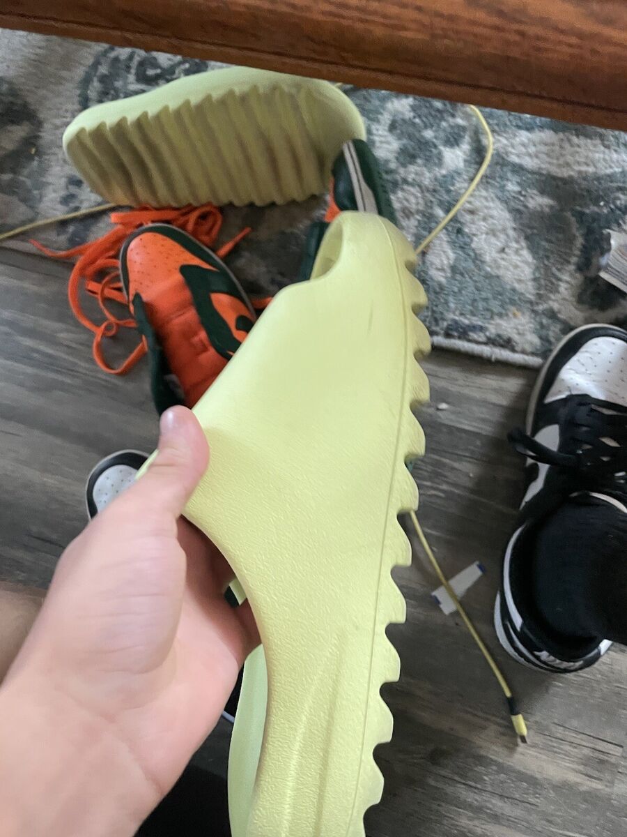 NEW Men's adidas Yeezy Slide Glow Green (HQ6447) Size 9 US NEW Men's adidas Yeezy Slide Glow Green (HQ6447) Size 9 US