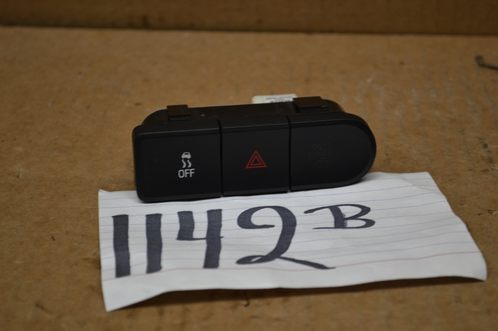 07 08 09 10 Ford Edge Used Traction / Hazard / Pass OFF Switch #1142-B
