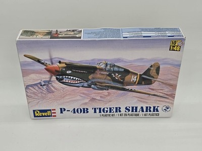 REVELL P-40B TIGER SHARK 1:48 Scale Model Kit #85-5209 - New