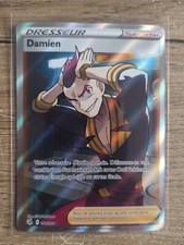 Carte ULTRA RARE Pokémon DAMIEN Dresseur Full Art 264/264 FR EB08 Poing Fusion 