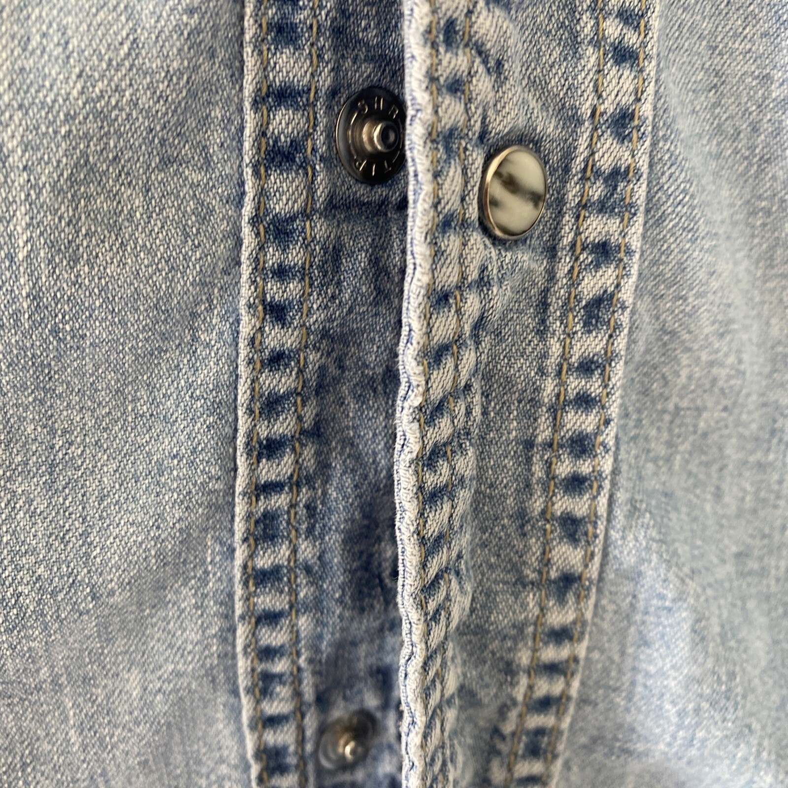 Vintage Wrangler Denim Shirt Mens Size M Blue Pearl Snap Button Western